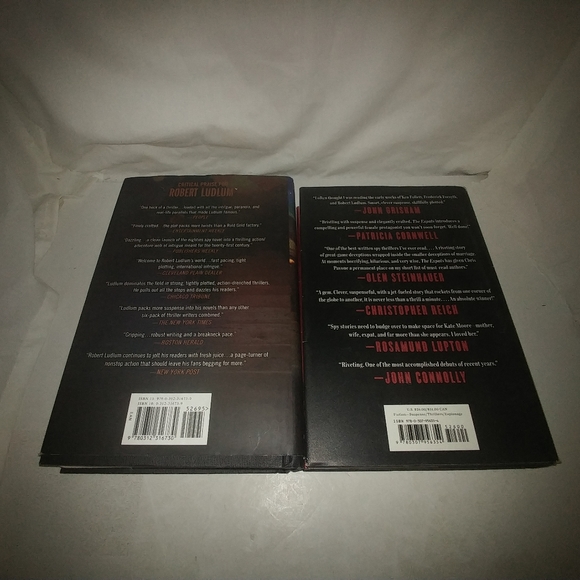 Lot of 2 Hardcover Novels : The Expats, The Bancro - Picture 3 of 4